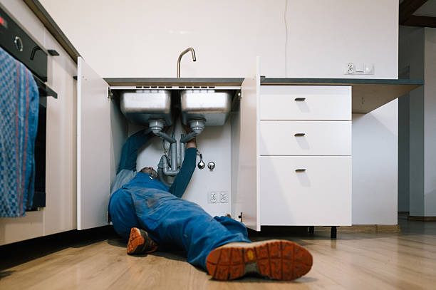 Professional Emergency Plumber technician working in Rosedale, MD